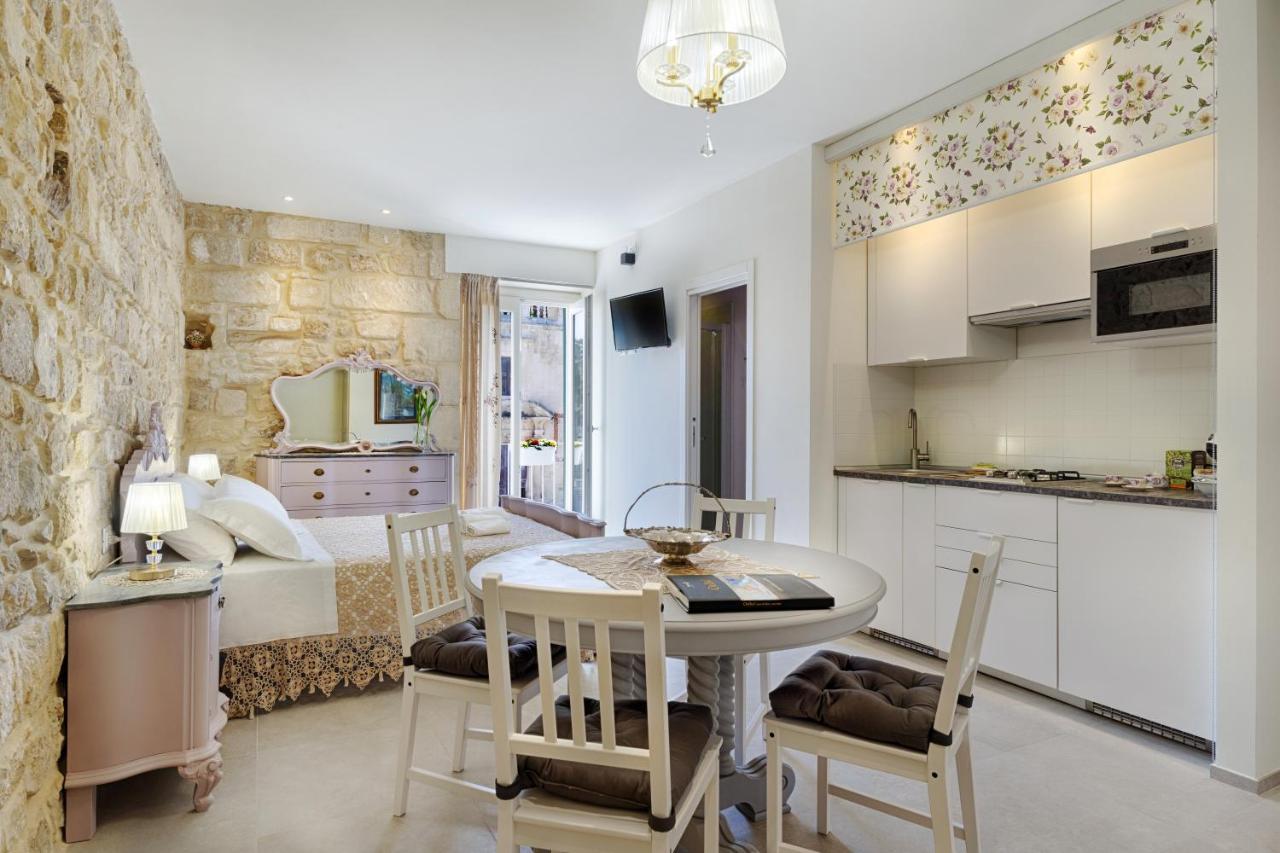 Hyblaliferooms Ragusa Dış mekan fotoğraf